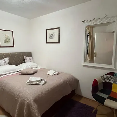 아파트 Kameni Val *