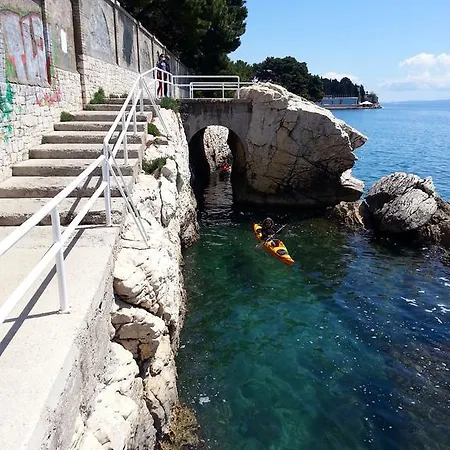 Kameni Val
