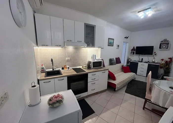 아파트 Kameni Val