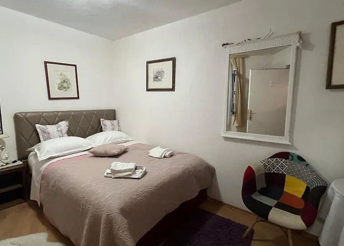 아파트 Kameni Val *