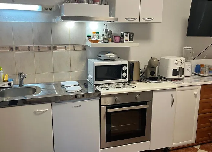 아파트 Kameni Val *