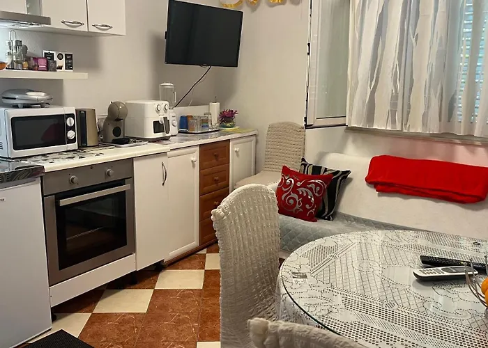 아파트 Kameni Val