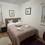 Apartment Kameni Val *