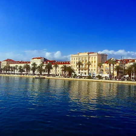 Kameni Val Σπλιτ